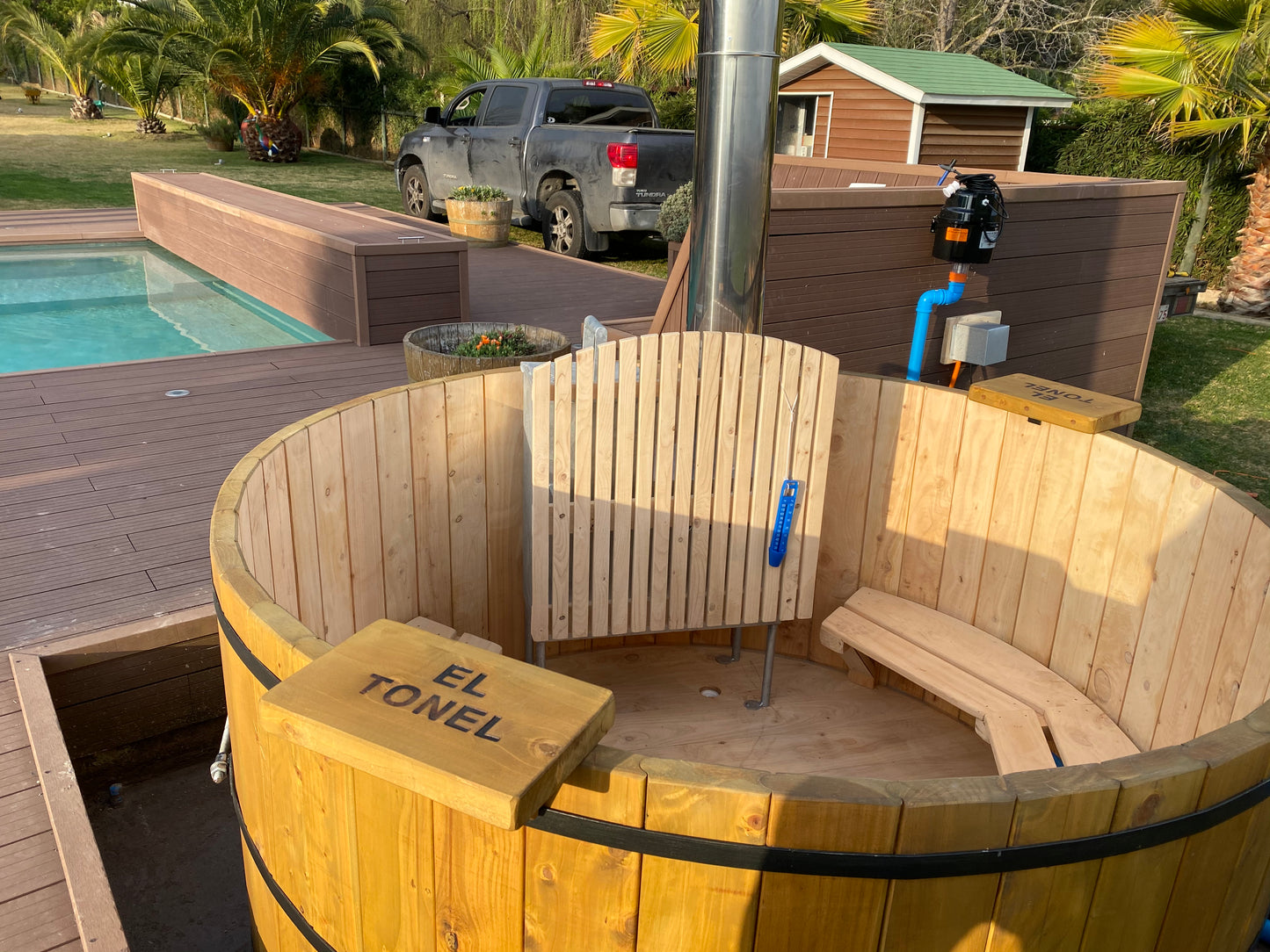 Construidas con Ciprés Premium, tinas calientes, tinajas de madera para spa , hot tubs de madera , jacuzzis de madera, bañera de hidromasaje de madera ,mantenimiento de tinajas , spa en casa con hot tub , relax al aire libre , tinajas artesanales , hot tubs para fiestas , calefactor a leña, piscina de agua caliente