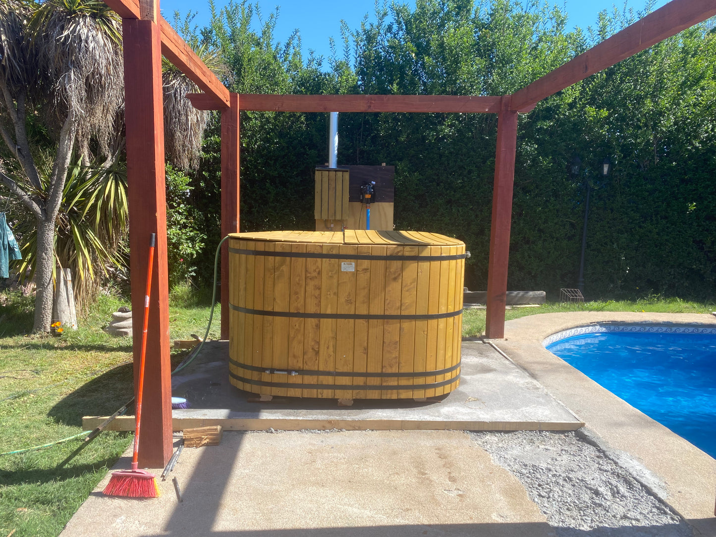 Cuba de Madera 6 Personas Calefacción a Gas madera de Cipres premium, tina, tinajas, spa, piscinas, jacuzzi